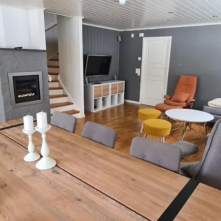 Сasa de vacaciones Cheerful 4-bedroom With Fireplace, 1,5km From Flam Center Aurland