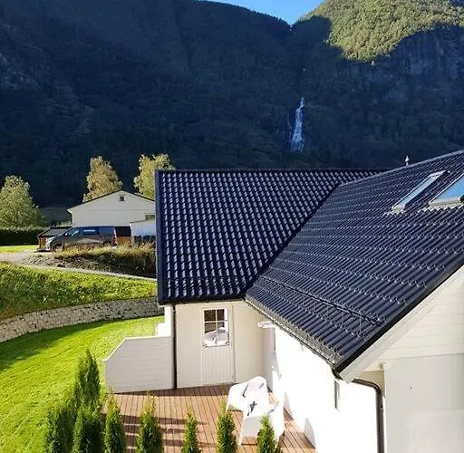 Cheerful 4-bedroom With Fireplace, 1,5km From Flam Center *
